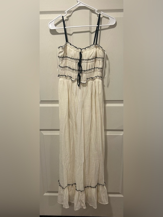 Jessica Simpson Dresses & Skirts - Jessica Simpson Cream Maxi Dress with Black Trim